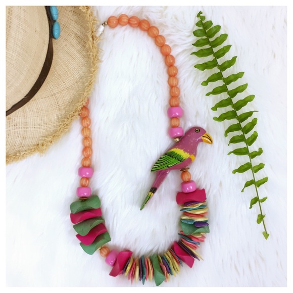 Vintage Jewelry - Retro 80s Parrot Necklace..